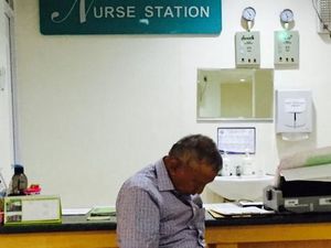 Kisah Hanum soal Foto Amien Rais yang Sedang Tertunduk