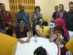 Mensos Jenguk Korban Persekusi di RPSA Cipayung