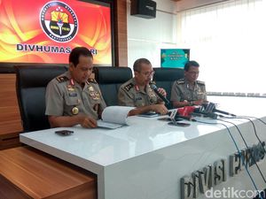 Polri: Berkas Red Notice Habib Rizieq Belum Sampai Interpol Pusat