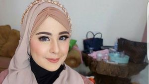Foto: 10 Selebriti Berjilbab Nude, Zaskia Sungkar Hingga Angel Lelga