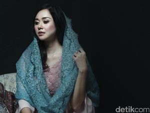 Pesona Aura Kasih Cantik Berhijab