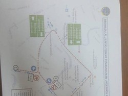 Polisi Rekayasa Lalin di Proyek Underpass Matraman-Salemba