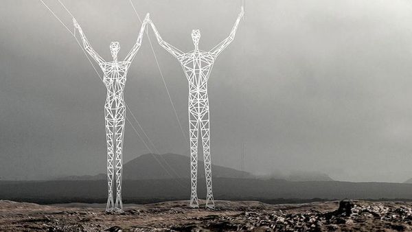 Penampakan Manusia Sutet Raksasa