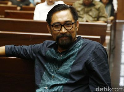 Choel Mallarangeng Dituntut 5 Tahun Penjara