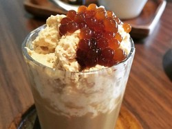 Coffee Caviar, Bola-bola Kopi Mungil yang Pecah Meletup di Mulut