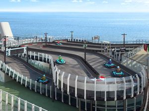 Keren! Kapal Pesiar Pertama yang Punya Lintasan Go Kart