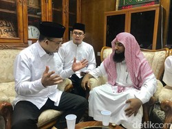 Bertemu Imam Besar Masjid Nabawi, Anies Bahas Kondisi Umat Islam