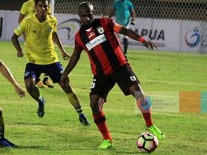 Boaz dan Ricardo Salampessy Diragukan Bisa Tampil Lawan Persela