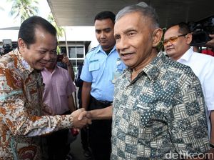 Luhut Ancam Bongkar Dosanya, Amien Rais Senyum-senyum Luhut Ancam Bongkar Dosanya, Amien Rais Senyum-senyum