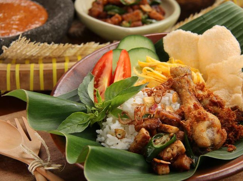 Kagak Ade Duanye! 5 Nasi Uduk Betawi yang Tersohor Lezat di Jakarta Kagak Ade Duanye! 5 Nasi Uduk Betawi yang Tersohor Lezat di Jakarta