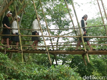 Ketika Tanah Baduy Terasa Kian Sempit