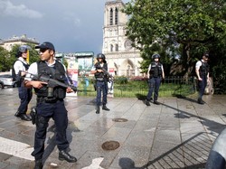 Hendak Diserang Pakai Palu, Polisi Tembak Seorang Pria di Paris