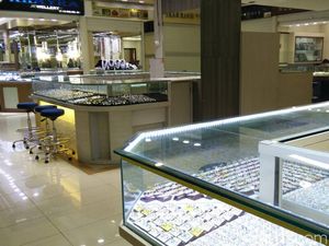 60% Transaksi di Sentra Perdagangan Emas Didominasi Aksi Jual