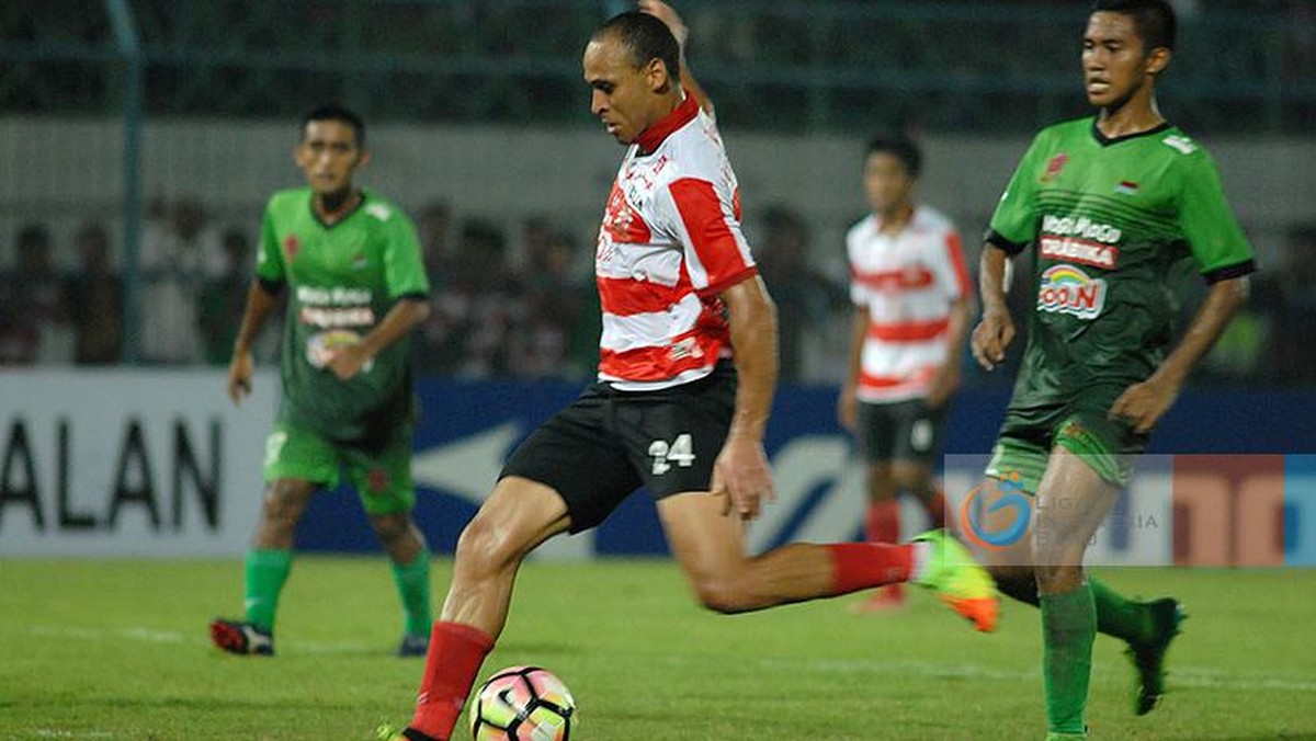Foto: Peter Odemwingie akan jadi andalan Madura United (dok. PT Liga Indonesia Baru)