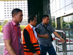 Auditor BPK dan Pejabat Kemendes Diperiksa KPK soal Suap WTP Auditor BPK dan Pejabat Kemendes Diperiksa KPK soal Suap WTP