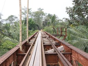 Jalur KA Warisan Belanda di Rengasdengklok Mau Dihidupkan Jalur KA Warisan Belanda di Rengasdengklok Mau Dihidupkan
