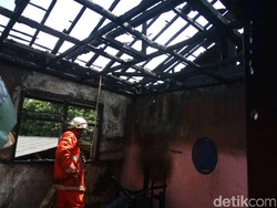 Sebuah Rumah di Cakung Terbakar
