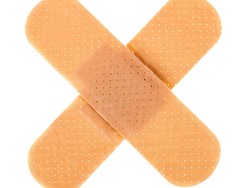 Ragam Kegunaan Plester Puting: Cegah Iritasi, Hingga Variasi Mainan Seks