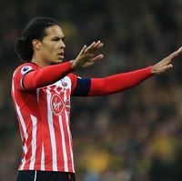 Liverpool Butuh Bek, tapi Tak Sepantasnya Tebus Van Dijk Rp 1 T