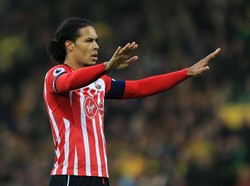 Van Dijk Didukung Jadi Bek Terbaik Dunia