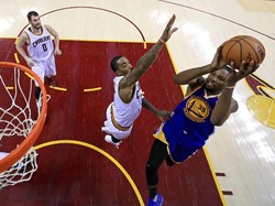 Warriors Tundukkan Cavs Lagi, Kini Unggul 3-0