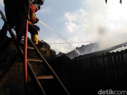 Gudang Toko Swalayan Terbakar di Bantul