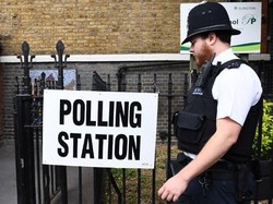 Masih Dibayangi Teror, 49 Juta Warga Inggris Ikut Pemilu Awal
