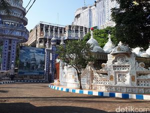 5 Fakta Masjid Tiban Malang yang Dibangun Tanpa Arahan Arsitek 5 Fakta Masjid Tiban Malang yang Dibangun Tanpa Arahan Arsitek