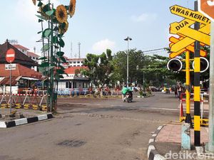 Ini Alasan Filosofis di Balik Pintu Perlintasan KA yang Unik di Yogya Ini Alasan Filosofis di Balik Pintu Perlintasan KA yang Unik di Yogya