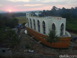 Masjid Kapal Nabi Nuh di Semarang yang Viral di Medsos