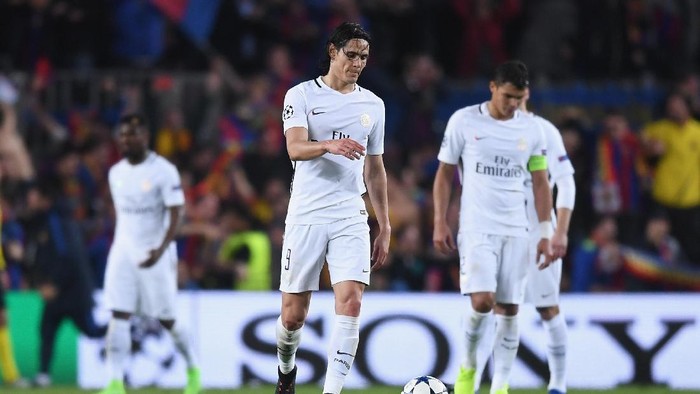Cavani Masih Terbayang-bayang Kekalahan Menyakitkan di Barcelona