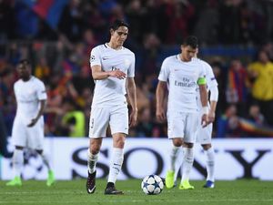 Cavani Masih Terbayang-bayang Kekalahan Menyakitkan di Barcelona