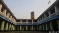 Jelajahi Keunikan Masjid Seribu Pintu di Tangerang