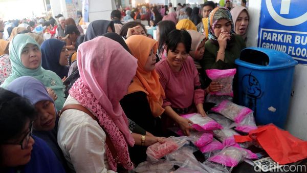 Bazar Ramadan di Gedung Kementerian Kelautan dan Perikanan
