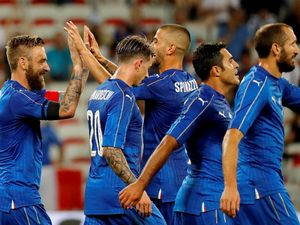 Italia Gasak Uruguay 3-0