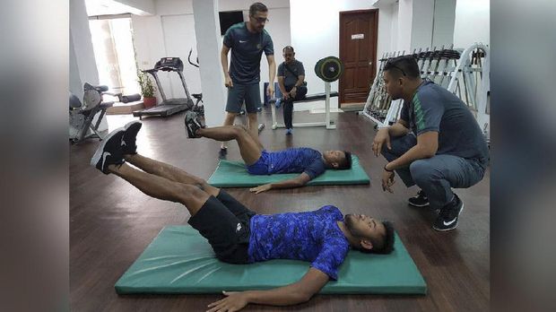 Striker Ahmad Nur Hardianto