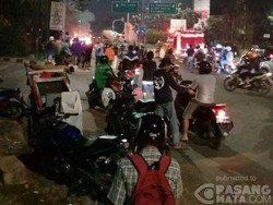 Mobil Angkot Terbakar Di Persimpangan Ciputat, Lalin Sempat Macet