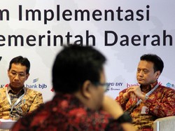 Desentralisasi dan Ketergantungan Fiskal Daerah