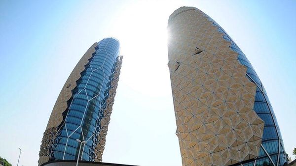 Gedung Ini Berubah Bentuk Kalau Kena Sinar Matahari