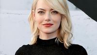 Emma Stone Tampil Cantik Di Karpet Merah