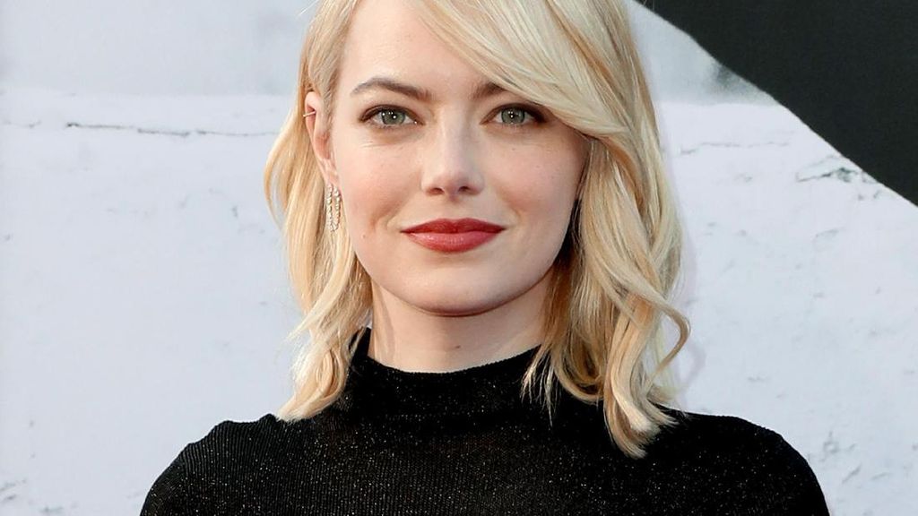 Emma Stone Tampil Cantik Di Karpet Merah Emma Stone Tampil Cantik Di Karpet Merah