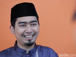 Sempat Ditahan di Bandara Changi, Ini Penjelasan Ustad Solmed