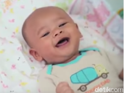 Kapan Sih Bayi Sudah Bisa Tertawa?