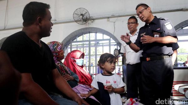 Dirut KAI Cek Kesiapan Stasiun Senen