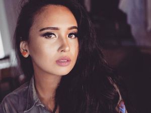 Tatapan Manis Ayushita