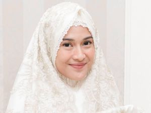 5 Mukena Lebaran dari Brand Dian Sastro Hingga Nagita Slavina 5 Mukena Lebaran dari Brand Dian Sastro Hingga Nagita Slavina
