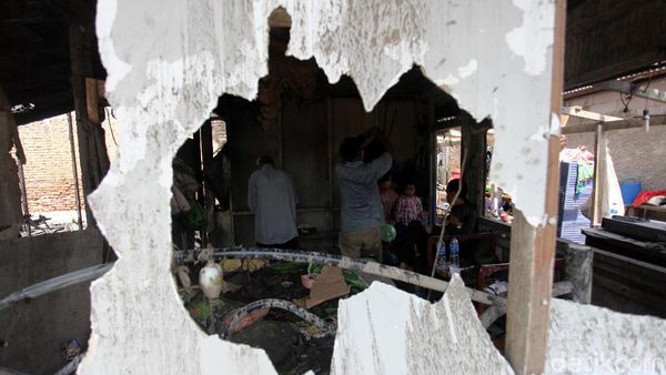 Puing-puing Kebakaran Muara Baru