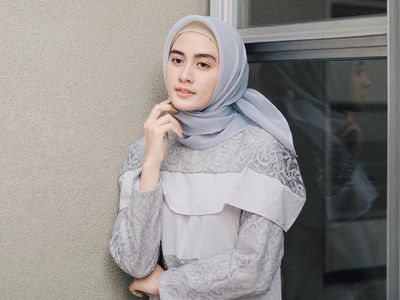 Foto: 10 Penampilan Selebgram dengan Organza Hijab yang Lagi Tren