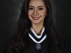 Hebat, Gadis Cantik Ini Gaet 3 Gelar Sarjana dalam 5 Tahun