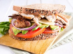 Yuk, Bikin Sahur Praktis dengan Racikan Chicken Sandwich a la Joanna Lasmono